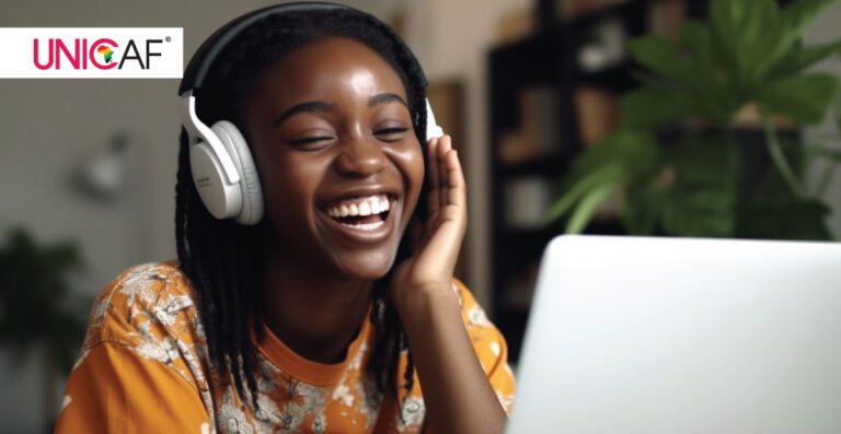 how to socialise when studying online